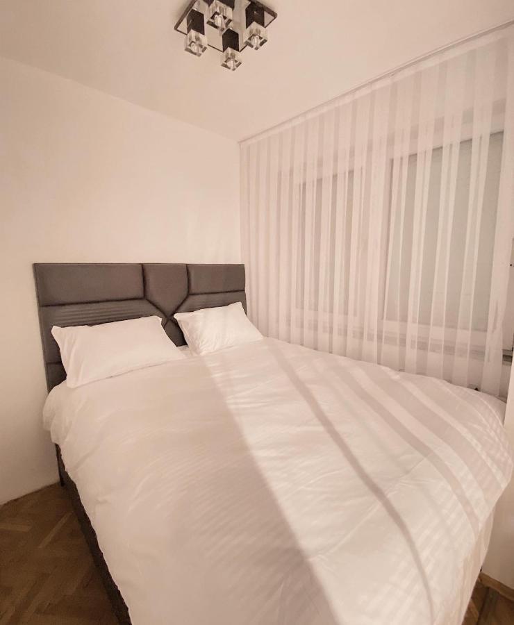 Diamond Apartment Prishtina 2 Prishtinë Ngoại thất bức ảnh
