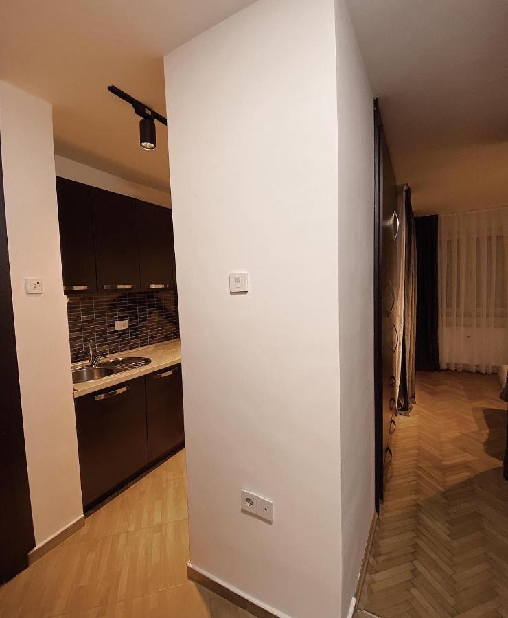 Diamond Apartment Prishtina 2 Prishtinë Ngoại thất bức ảnh